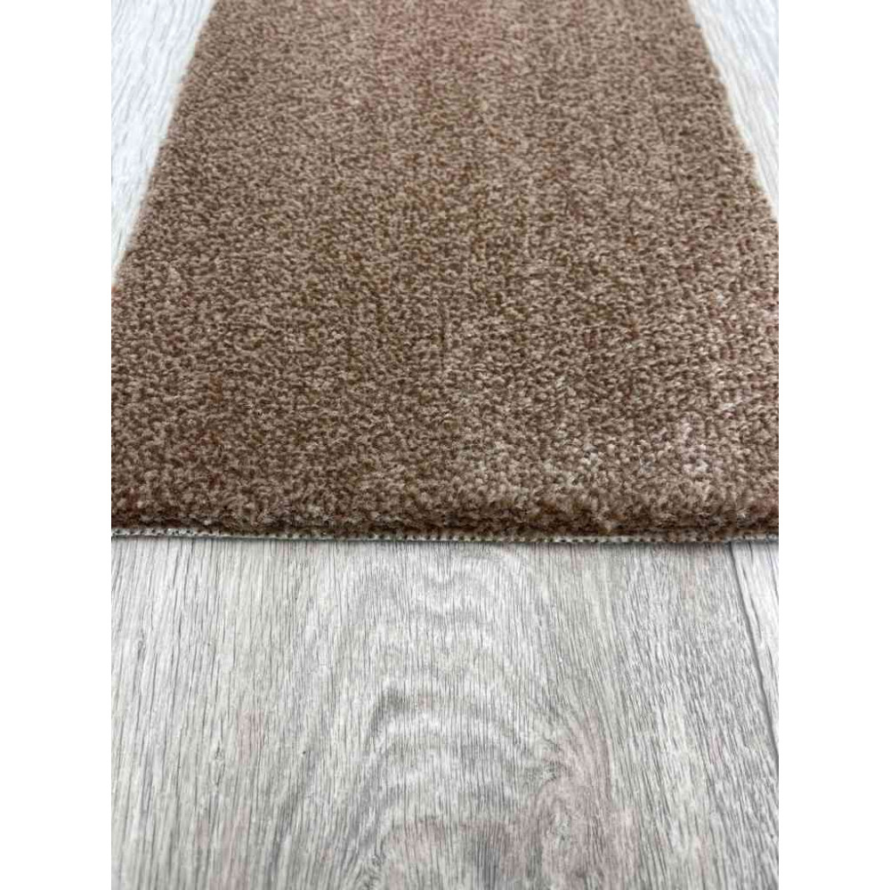 موكيت ساره ساده 5 بني ينقاس بالمتر المربع 100*100