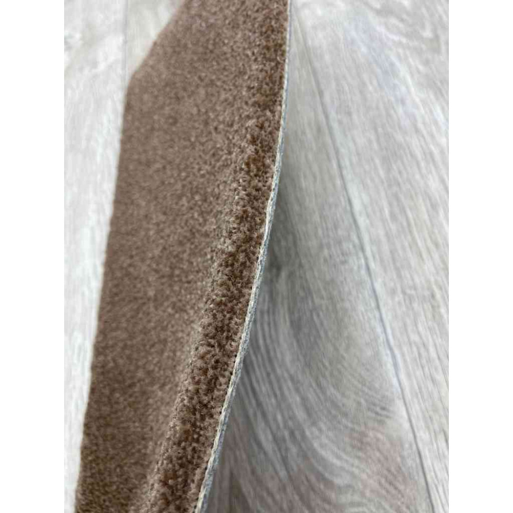 موكيت ساره ساده 5 بني ينقاس بالمتر المربع 100*100