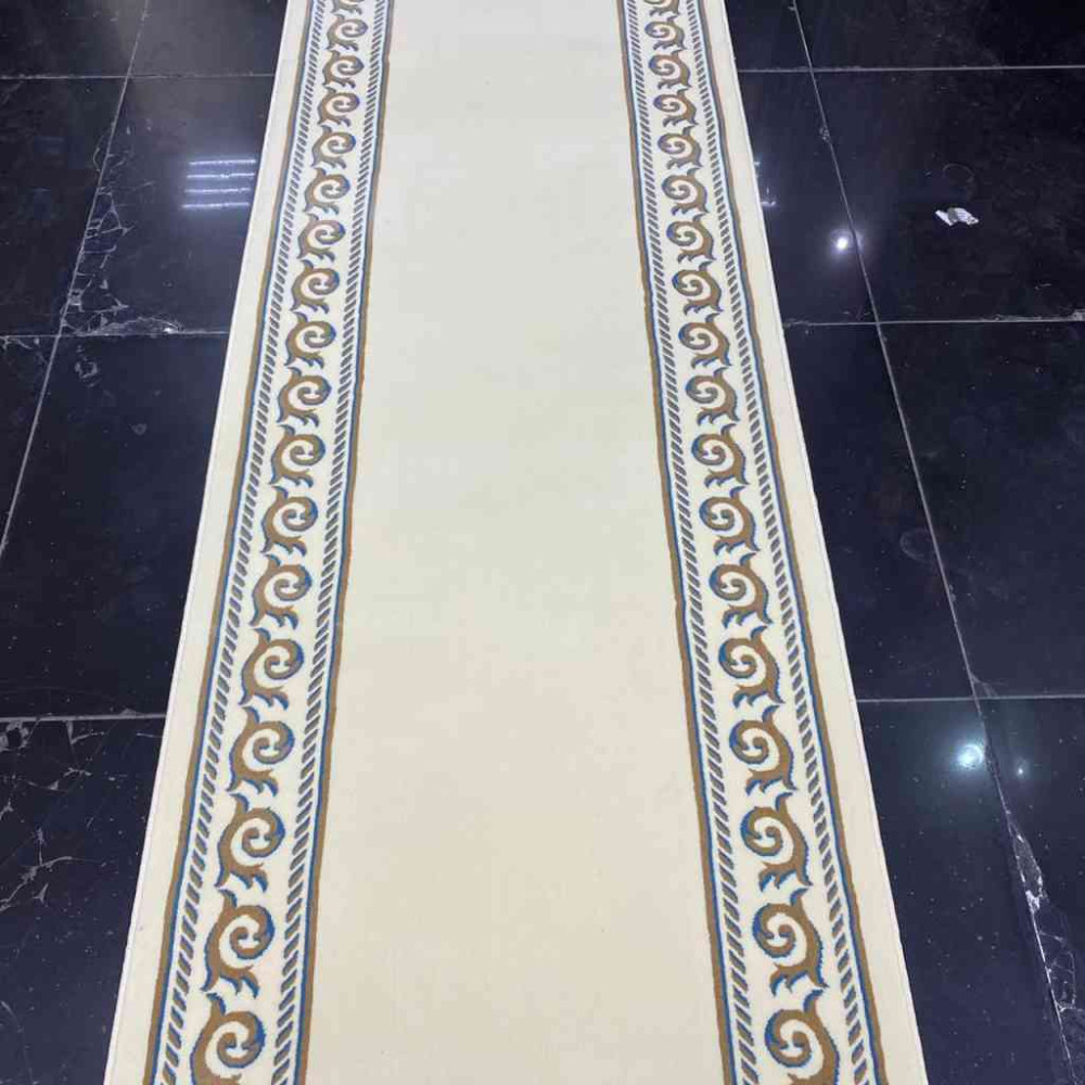 ممر ملكي رسمي فرش درج برواز لون بيج ممر ملكي رسمي فرش درج برواز لون بيج