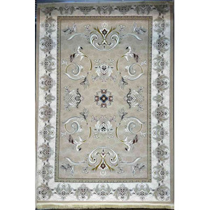 سجاد إيراني درجة أولى سجاد فاخر مصنوع بدقة عالية من أفضل أنواع الصوف والحريرنقشه ملكي الون بيج كريم مقاس 300*400