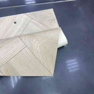 فينيل بلجيكي باركية بلاستيك بديل الباركية ألارو أوك 882L فينيل بلجيكي باركية بلاستيك بديل الباركية ألارو أوك 882L