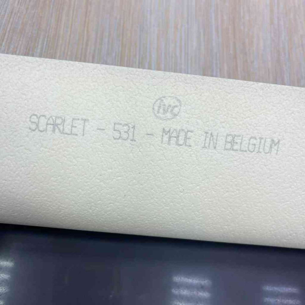 فينيل بلجيكي باركية بلاستيك بديل الباركية اللون القرمزي رقم 531 فينيل بلجيكي باركية بلاستيك بديل الباركية اللون القرمزي رقم 531