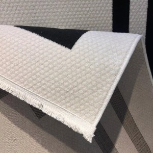 سجاد تركي اطار برواز فريم F494A كريم اسود مقاس 100*300