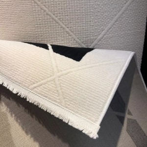 سجاد تركي اطار برواز فريم F495A كريم اسود مقاس 150*220