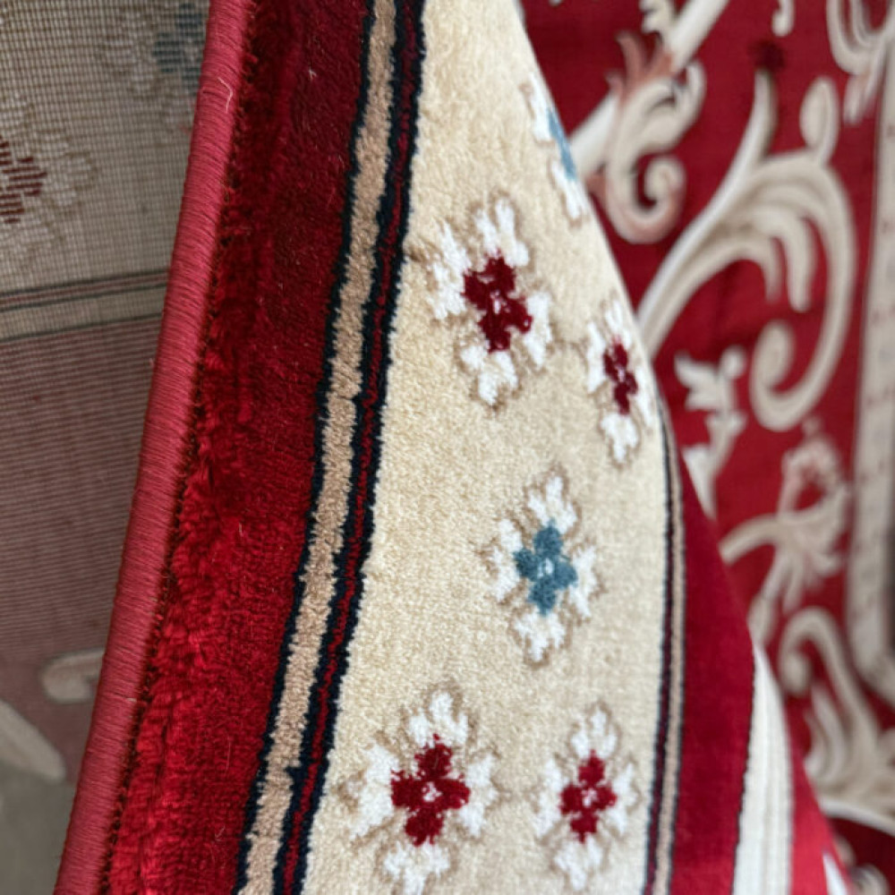 سجاد تركي سفير نقش فرنسي احمر عنابي مقاس 100*200 سجاد تركي سفير نقش فرنسي احمر عنابي مقاس 100*200