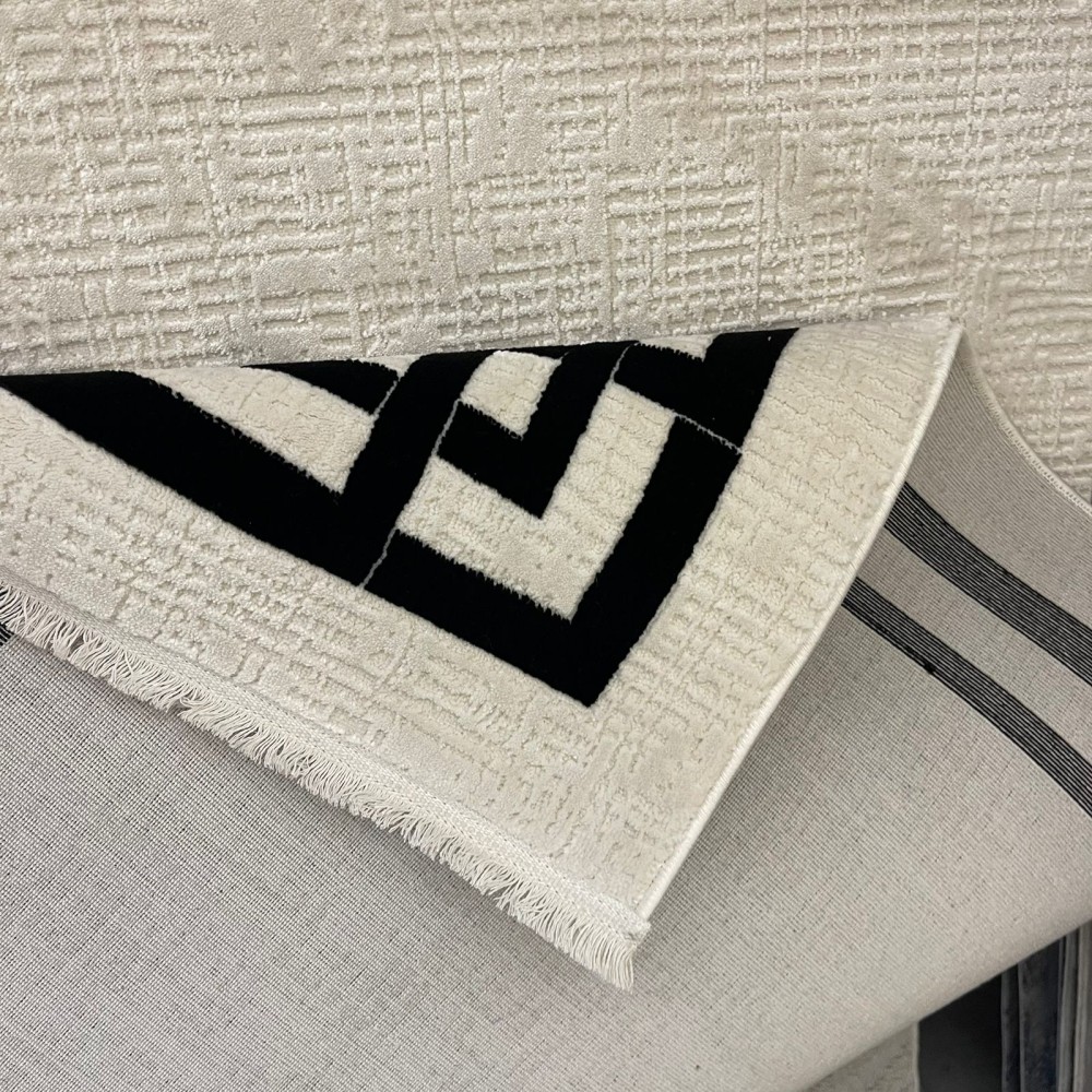 سجاد تركي اطار برواز فيكتوريا 41307A كريم اسود مقاس 100*200