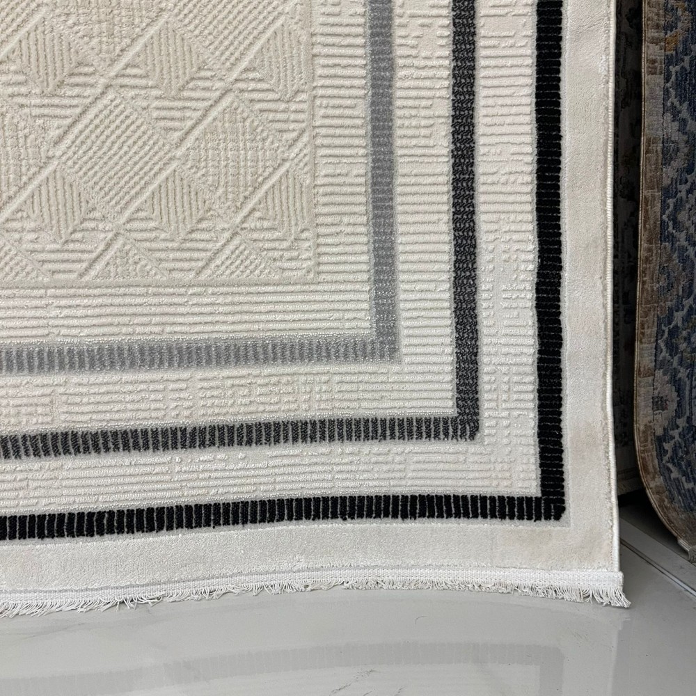 سجاد تركي اطار برواز فيكتوريا 38247A كريم اسود مقاس 80*150