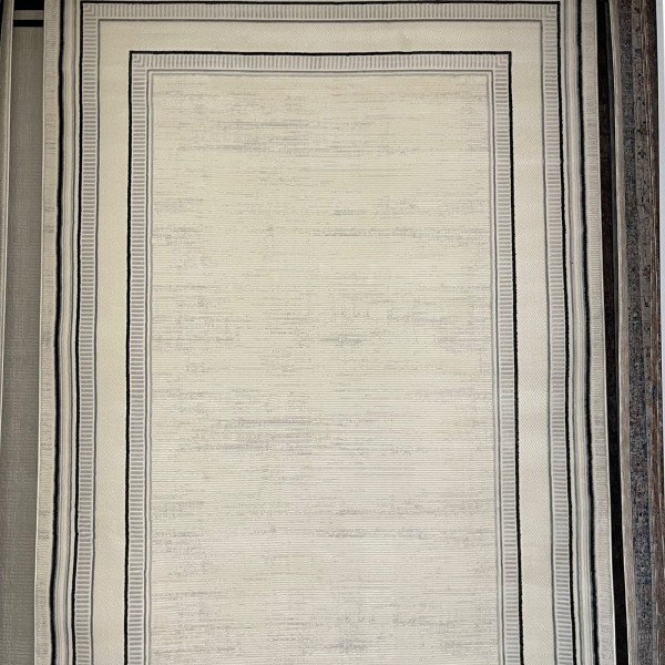 سجاد تركي اطار برواز فيكتوريا 41604A كريم اسود مقاس 250*350