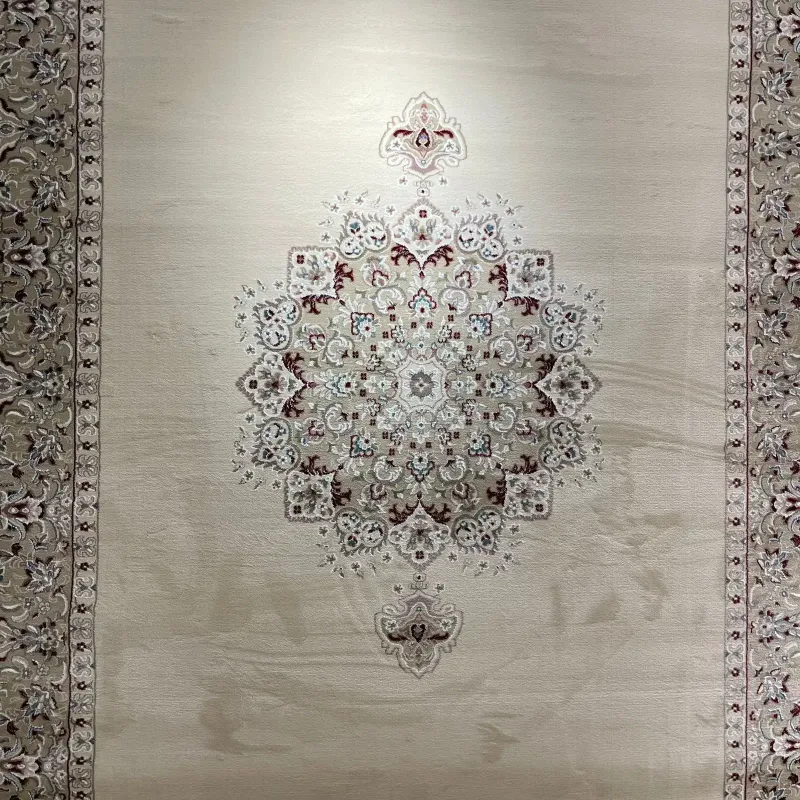 سجاد اصفهان تركي كلاسيك E506B كريم مقاس 50*80 - اصفهان سجاد تركي كلاسيك